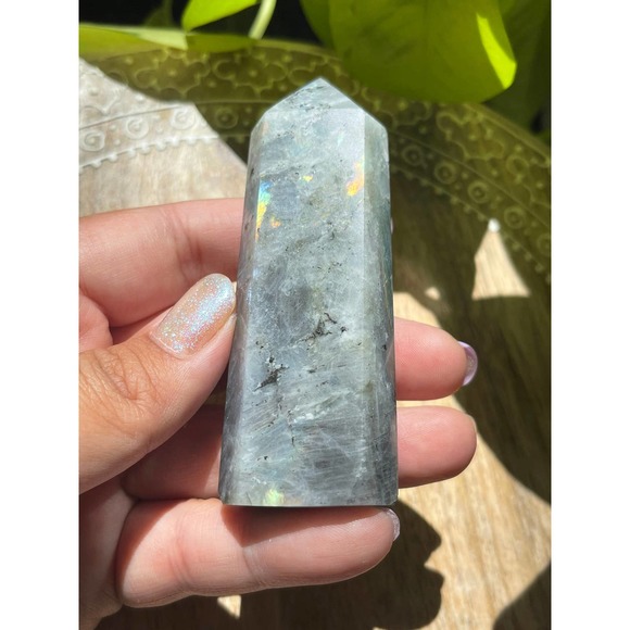 Golden Green Labradorite Tower - Picture 8 of 9